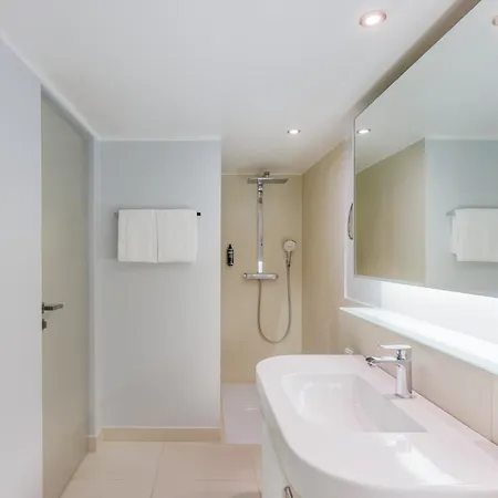 Ibis Styles 4*