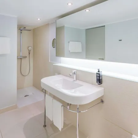Ibis Styles 4*